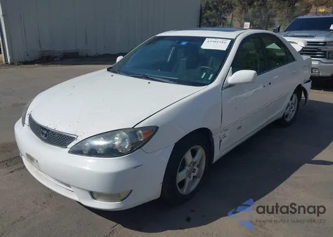 2005 Toyota Camry Se z USA, uszkodzony, nr VIN 4T1BE32K55U562191